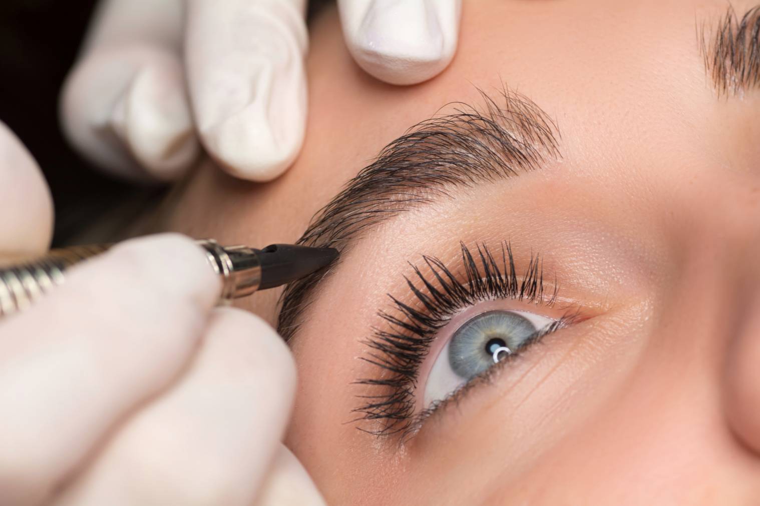 institut de beauté soins sourcils